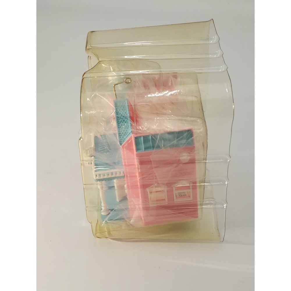 Vintage 1999 New in Box Hallmark Keepsake Christmas Ornament Barbie Dream‎ House - Picture 8 of 9